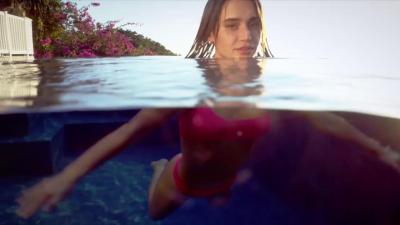 下班后的秘密放松法！看她如何用巨型玩具填满翘臀释放压力